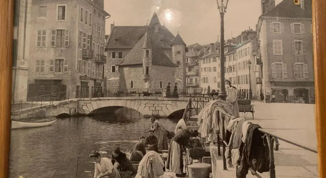 Апартаменты ANNECY Sainte Claire vieille ville 38m2 Terrasse proche gare et lac 4 pers 3 étoiles