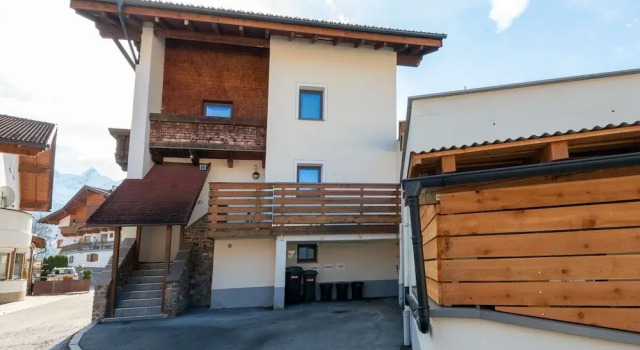 Cosy Apartment in Ladis With Balcony and View, Забронировать Апартаменты/квартира Отели Ладис с парковкой, рядом с Зонненбан Ладис-Фисс, Парковка
