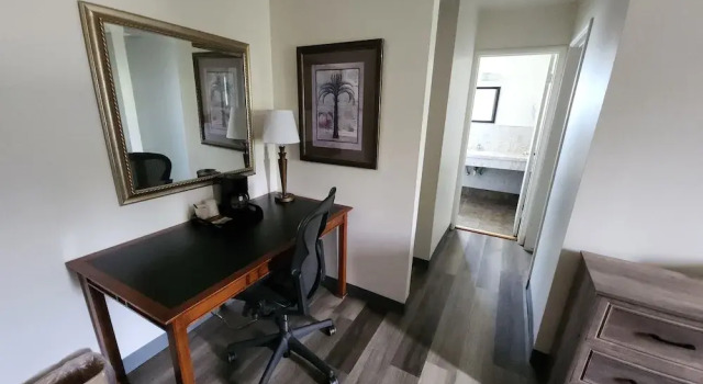 Номер Deluxe North Coast Inn