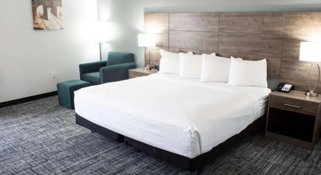 Номер Standard Best Western Plus MidAmerica Hotel