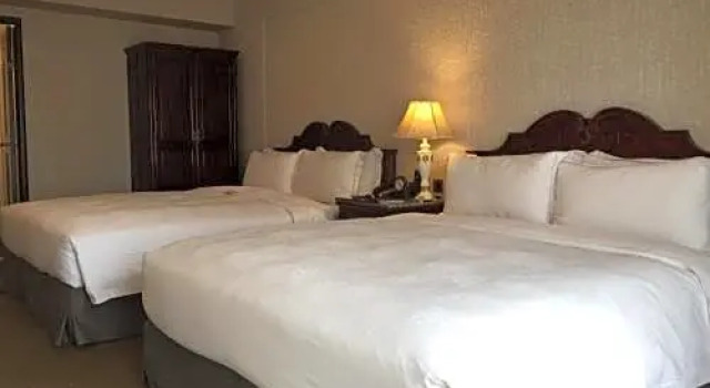 Люкс Royal Seasons Hotel Taichung Zhongkang
