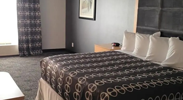 Номер Standard Western Star All Suites Carnduff