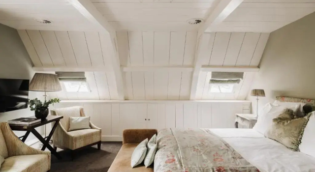 Четырёхместный номер Standard Inn on the Lake