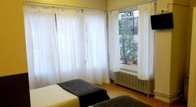Номер Standard Hostal El Ninot