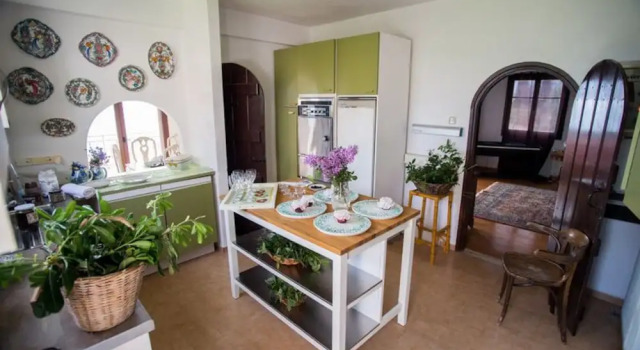 Villa Boy & Dolphin, Book Villa Hotels in Central Greece with Parking, Parking