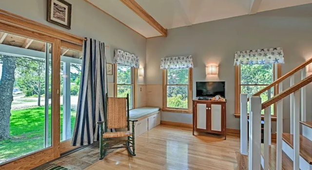Апартаменты Charming Stonington Studio w/ Ocean Views!