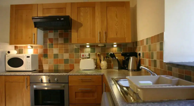Коттедж с 3 комнатами Troedyrhiw Holiday Cottages
