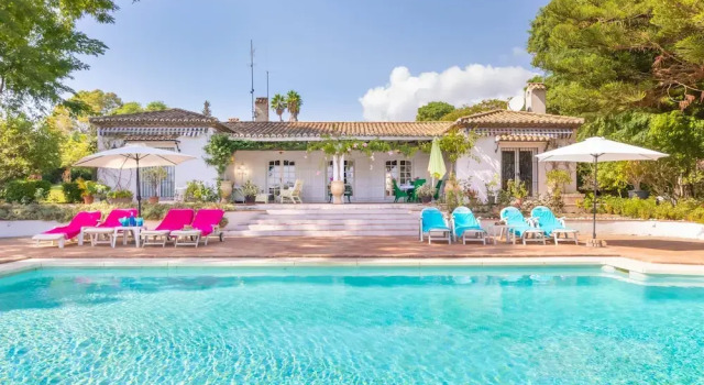 Вилла Cortijo Villa Padierna El Lago