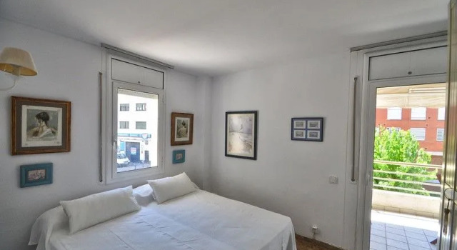 2BR Center & Swimming Pool