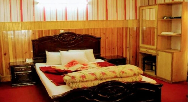Hotel Mehran, Book Hotel Hotels in Punjab Region with Parking, Parking