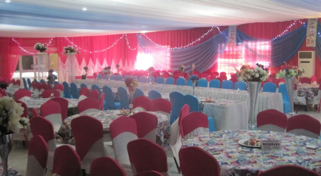 Axari Hotel & Suites