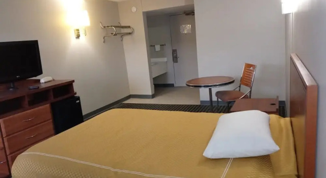 Peachtree Inn & suites