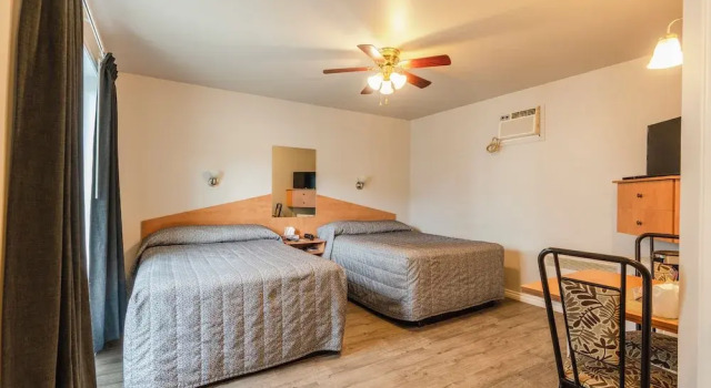 Четырёхместный номер Standard Motel Park
