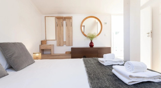 Liberty Penthouse Three-Bedroom Apartment - by LU Holidays