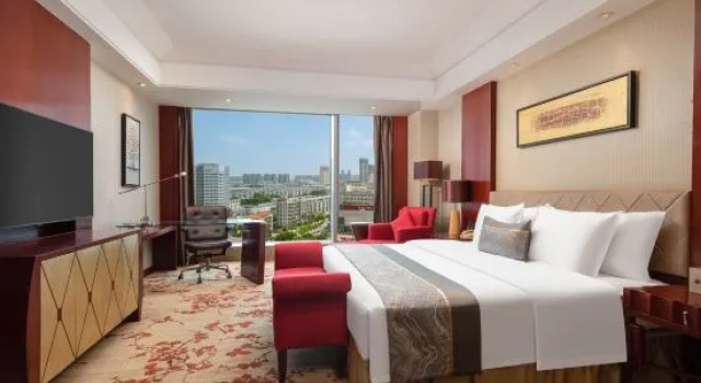 Полулюкс Business Wuhan Soluxe Hotel