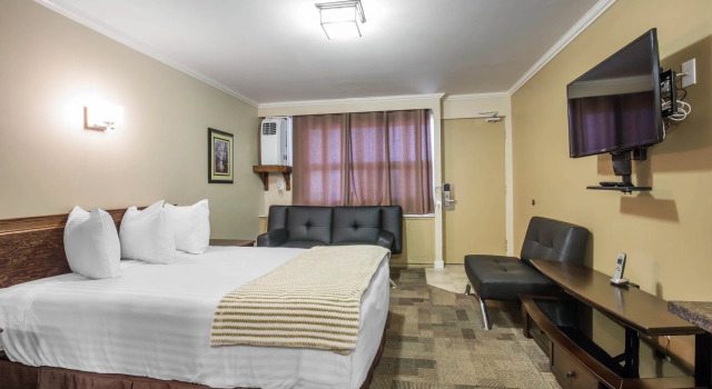 Econo Lodge Inn & Suites City Centre, Rezervovat Hotel Red Deer Central Alberta