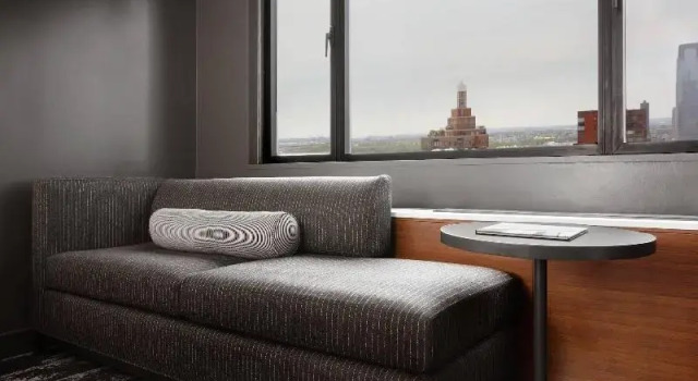 Четырёхместный room Deluxe with Harbor view New York Marriott Downtown