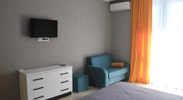 Sunny Studio With Balcony, Book Hotel Batumi 