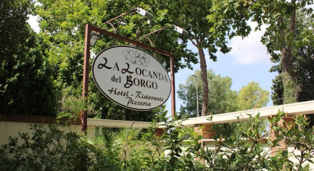 Hotel La Locanda Del Borgo, Prenota Hotel Casal Monastero Lazio