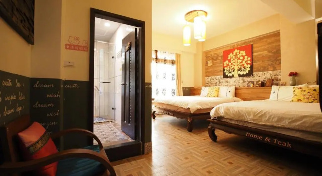Четырёхместный номер Deluxe Home & Teak Homestay