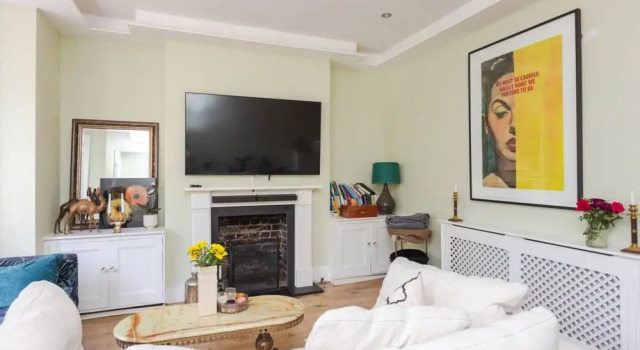 Stunning 2 Bedroom Apartment in Maida Vale With a Garden