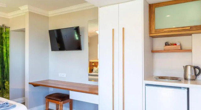 Boardwalk Lodge - Luxury Studio 2 - King Beds, Забронировать Отель Отели Уайлдернесс с бассейном, Бассейн
