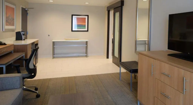 Четырёхместный номер Executive Holiday Inn Cincinnati North West Chester by IHG
