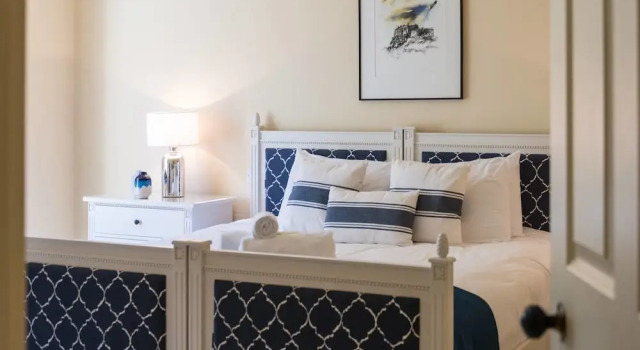 JOIVY Luxury Carlton Terrace Main Door Apartment, Забронировать Апартаменты/квартира Апартаменты Эдинбурга, рядом с The City of Edinburgh Council, Апартаменты/квартира