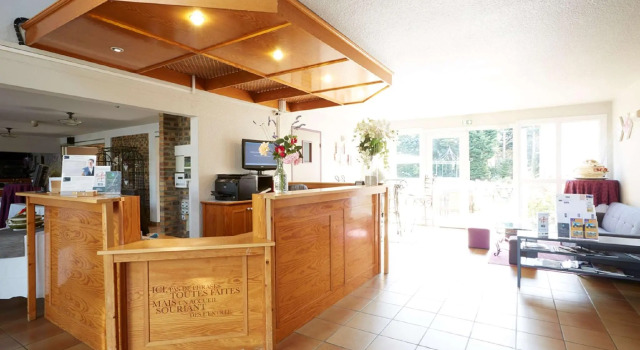 Hôtel Nell - Axelle - Maison Tassoni, Book Hotel Hotels in Vernon with Parking, Parking