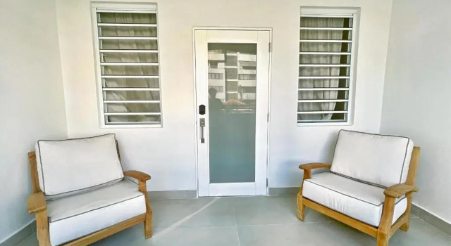 Апартаменты Breathtaking 3-Br Beachside Apt