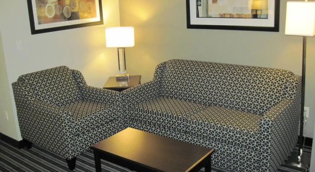 Люкс Best Western Plus Austin Airport Inn & Suites