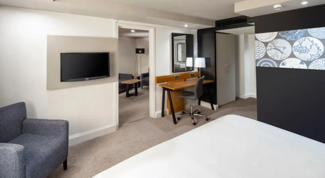 Двухместный люкс клубный c 1 комнатой Crowne Plaza Harrogate by IHG