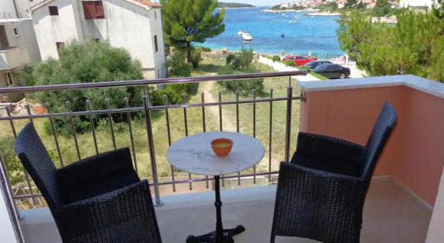 Апартаменты c 1 комнатой с балконом и с видом на море Apartments Villa J i M by the sea