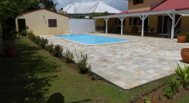 Вилла Villa Magnifique piscine & jardin
