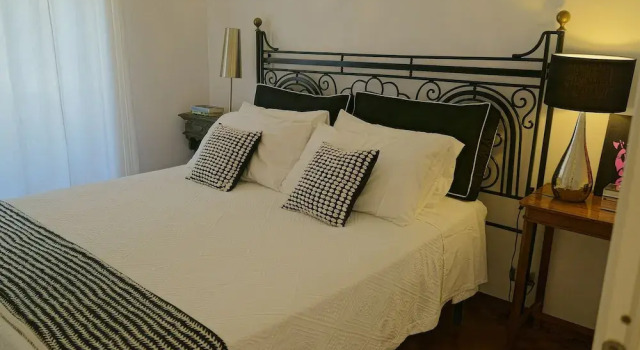 2 Bedroom Trastevere, Забронировать Апартаменты/квартира Трастевере Рим, рядом с Площадь Кампо-деи-Фиори