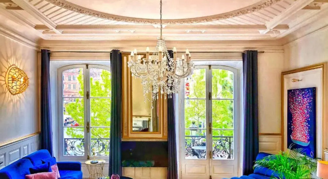 Полулюкс LIFE RENAISSANCE - New Concept - Place Kléber