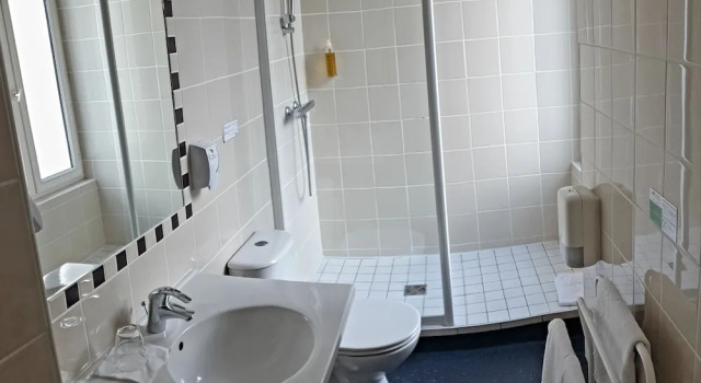 Двухместный номер Comfort с видом на сад Brit Hotel Confort Auclair