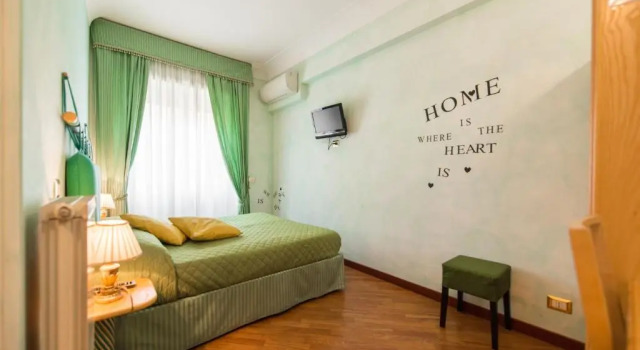 Номер Standard B&B Rifugio di Roma upon Metro B pvt bathroom pvt balcon