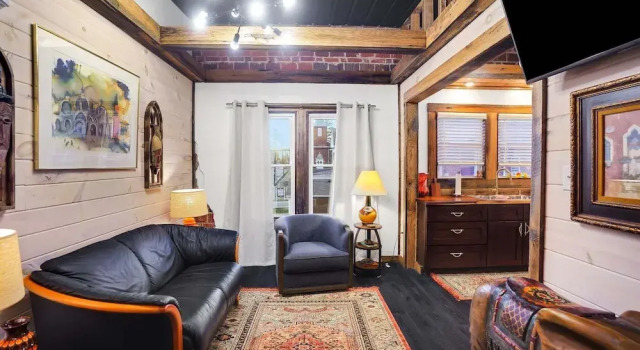 Mid Century Escape, Columbia House Unit C 1 Bedroom Apts, Buchen Sie Hotel Somerset Kentucky