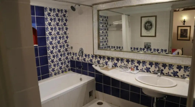 Номер Luxury Hotel Hillock