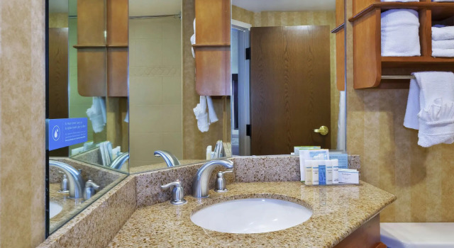 Четырёхместный номер Standard Hampton Inn Idaho Falls / Airport