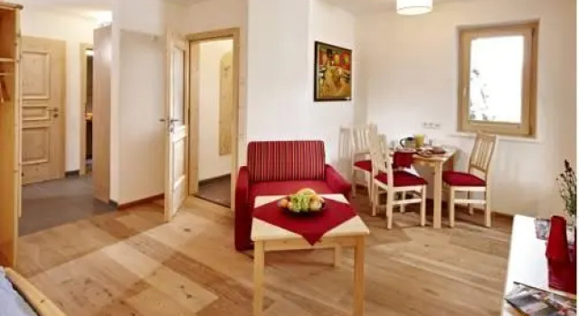 Waldhäusl Appartement Neukirchen, Rezerwuj Apartament Hotele w Salzburg z parkingiem, Parking