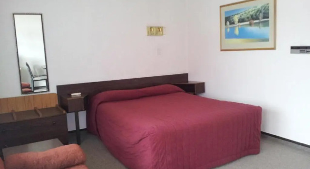 Студия Ace High Motor Inn