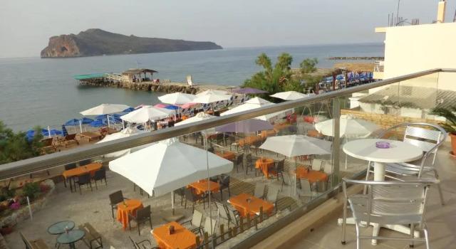 Апартаменты Litinakis Studios Sea View & Litinakis Studios Garden View 700 meters away