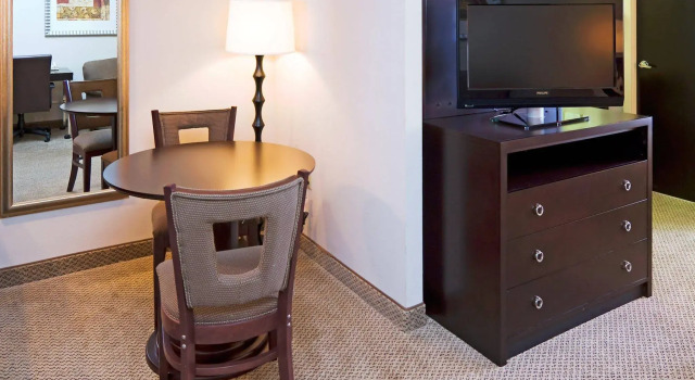 Holiday Inn Express & Suites Kendall East Miami by IHG