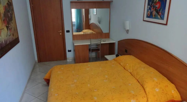 Двухместный номер Standard Hotel2000
