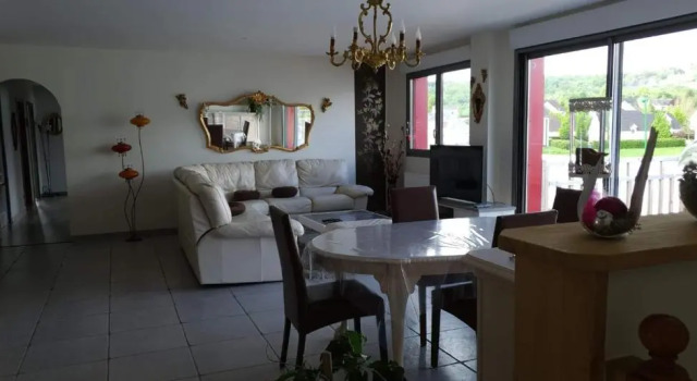 Апартаменты Appartement 4 chambres Sur la Cave