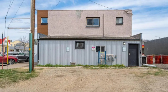 The Hidden Loft I 5-min Walk 2 Beach I DT I 55 TV, Prenota Hotel Hotel a Alberta con parcheggio, Parcheggio