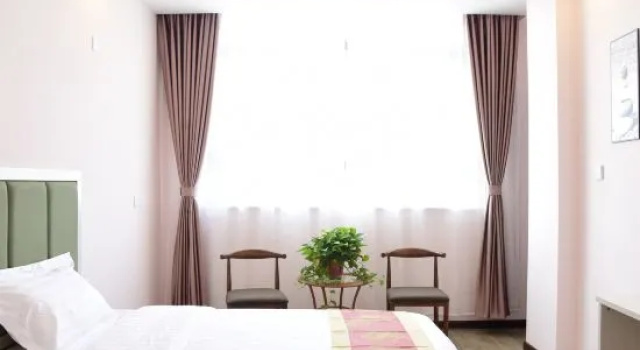 Люкс Deluxe Haoting Hotel (Tianmen Road, Huazhou District, Weinan)
