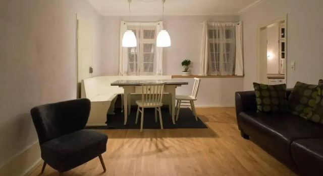 Wohnung im Herzen von Ludwigsburg, Забронировать Отель Отели и гостиницы Людвигсбург, рядом с Конференц-центр Forum am Schlosspark, Отель